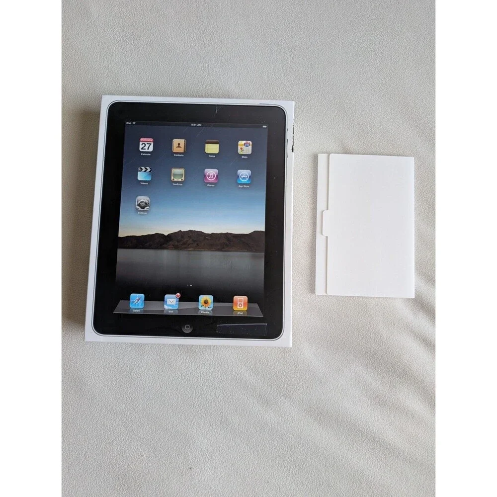 Lot of 2 Apple iPad (3rd Generation) A1416 16 GB & A1337 (1st Generation)